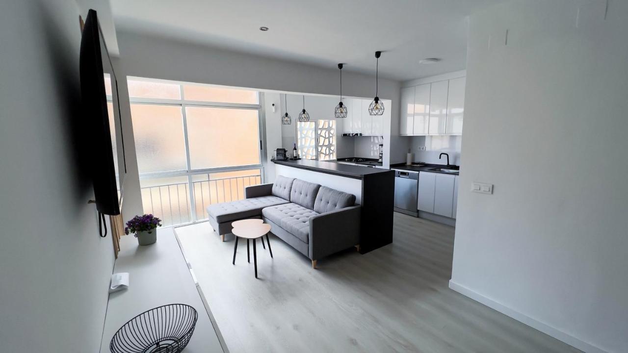 Modern In Town Centre Apartment